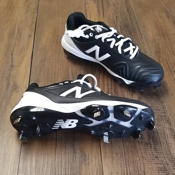 new balance women's fuse v2 metal softball cleats